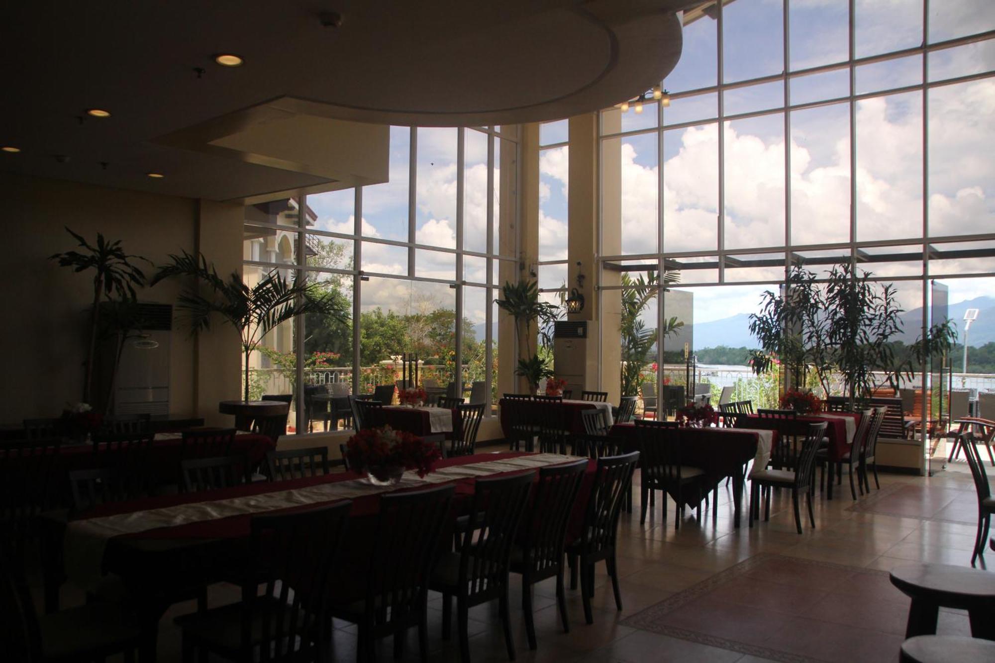 Hotel Palacio Puerto Princesa ภายนอก รูปภาพ