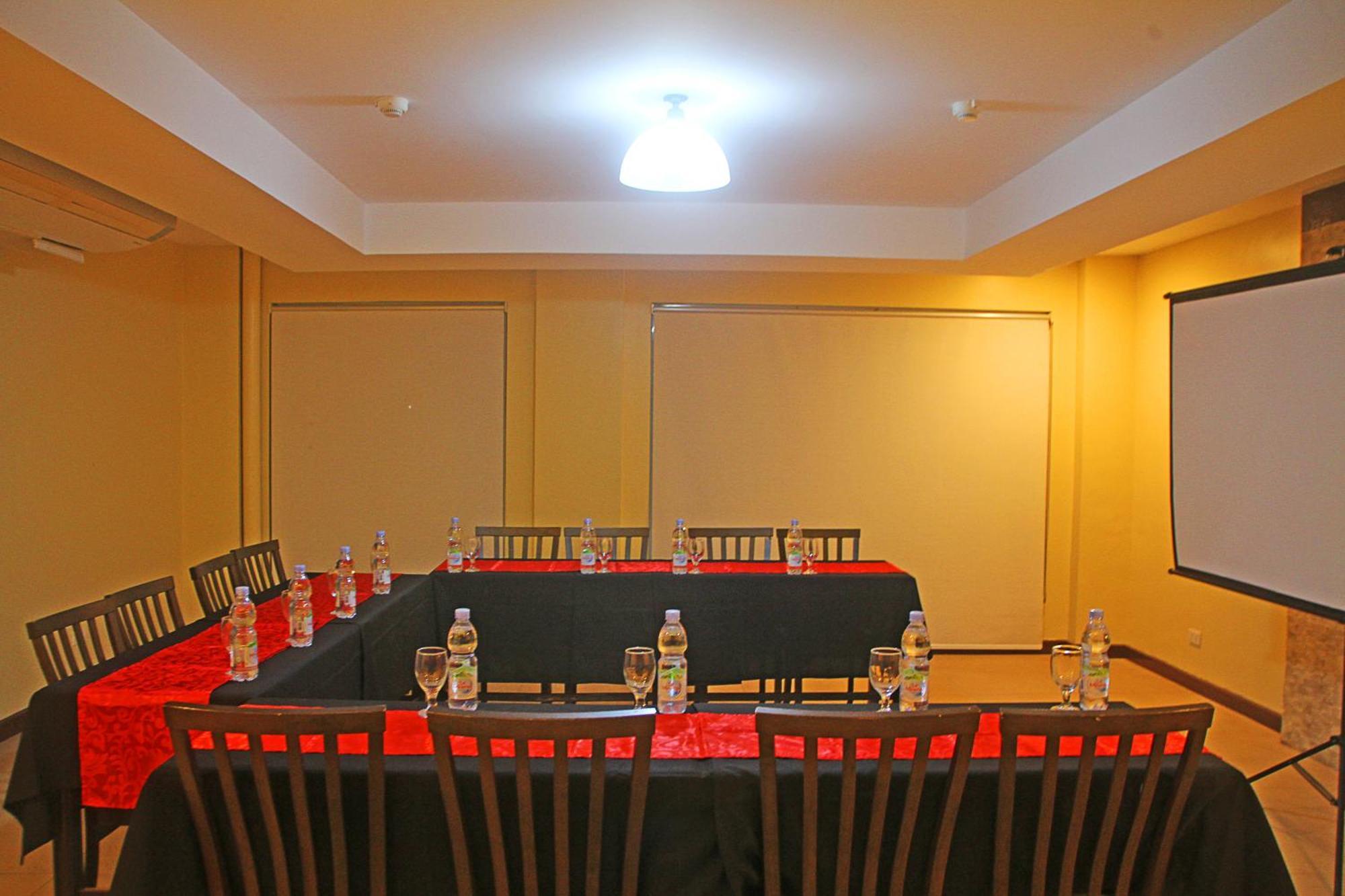 Hotel Palacio Puerto Princesa ภายนอก รูปภาพ