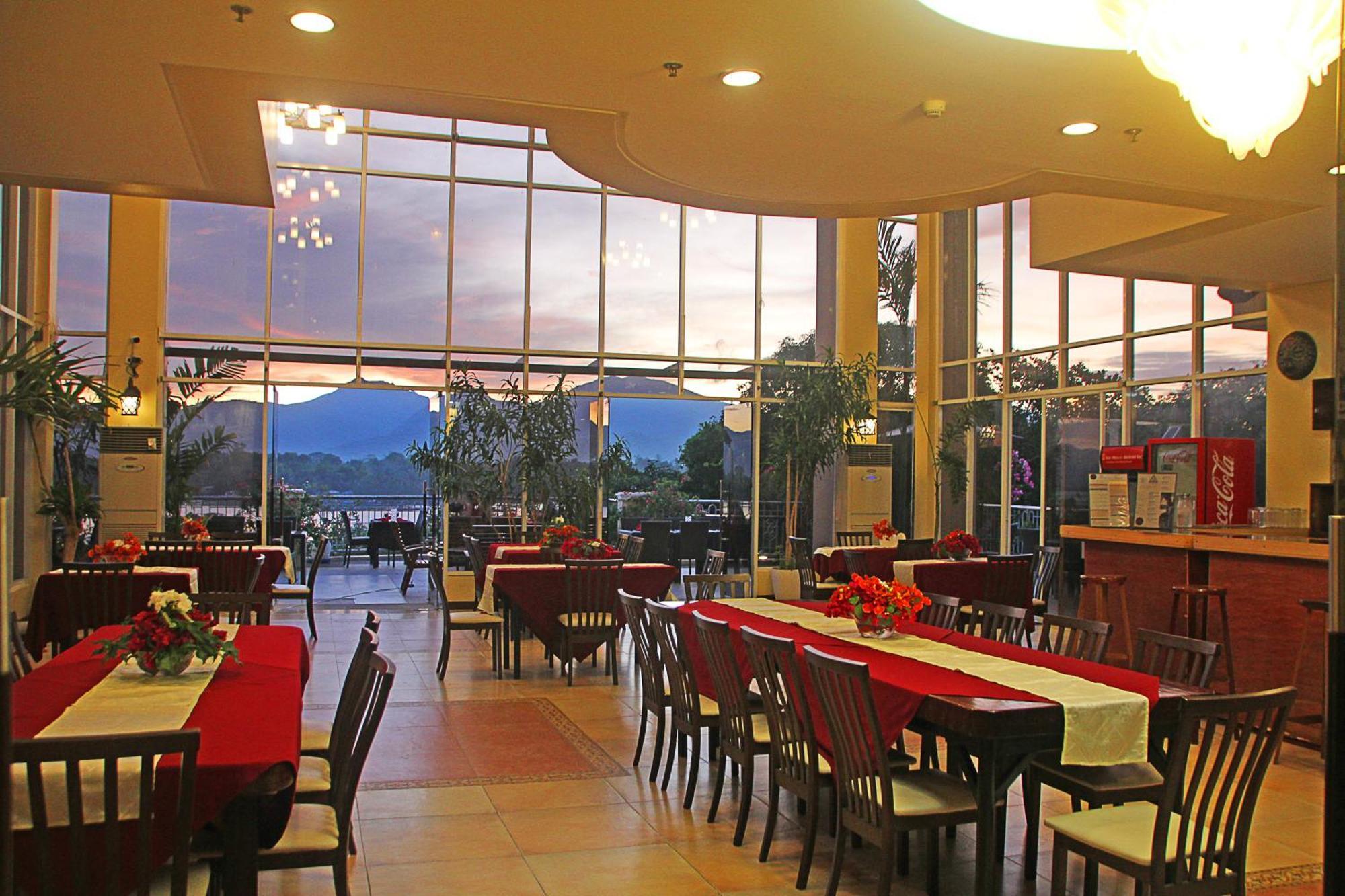 Hotel Palacio Puerto Princesa ภายนอก รูปภาพ